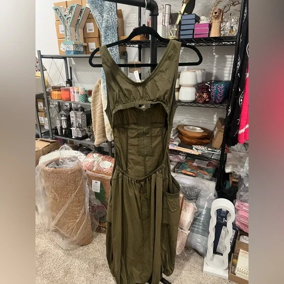 Daily Practice Fastpack Bubble-Hem Midi Dress, SMALL NWT -  conticontadores.com.br